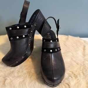 Korks Melrosa Black Leather Studded Mule Clog